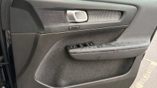 Volvo XC40 2.0 B4P Plus Dark 5dr Auto Petrol Estate